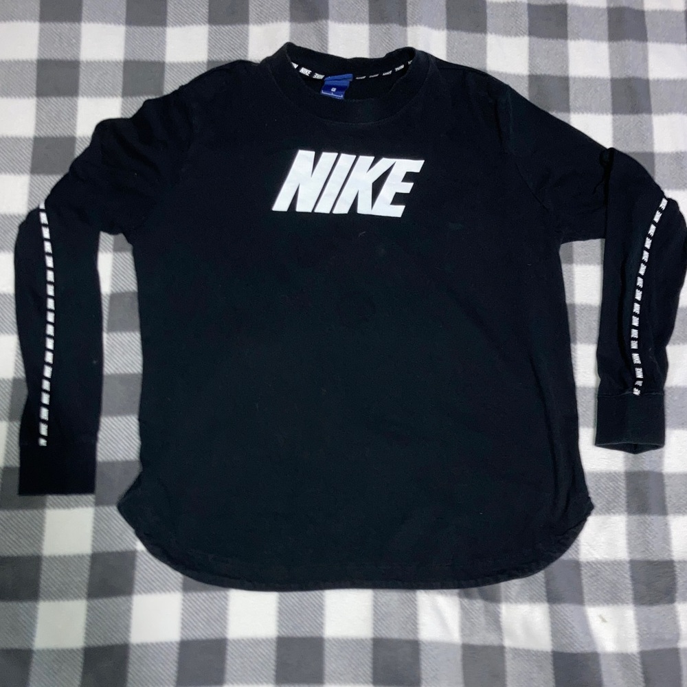 Nike long sleeve shirt Size large